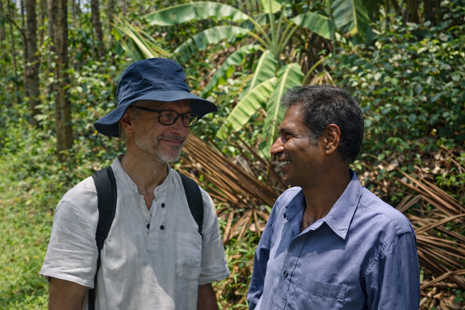 Rencontre avec un producteur de poivre au Kerala – sélection du poivre de Tellicherry sur le terrain